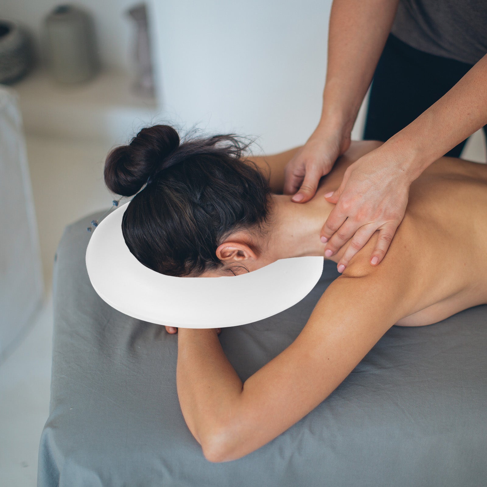 Cervical Pillow Wedge Comfortable Face down Sleeping Neck Pillows Washable Spa U Memory Foam Salon Office Massage