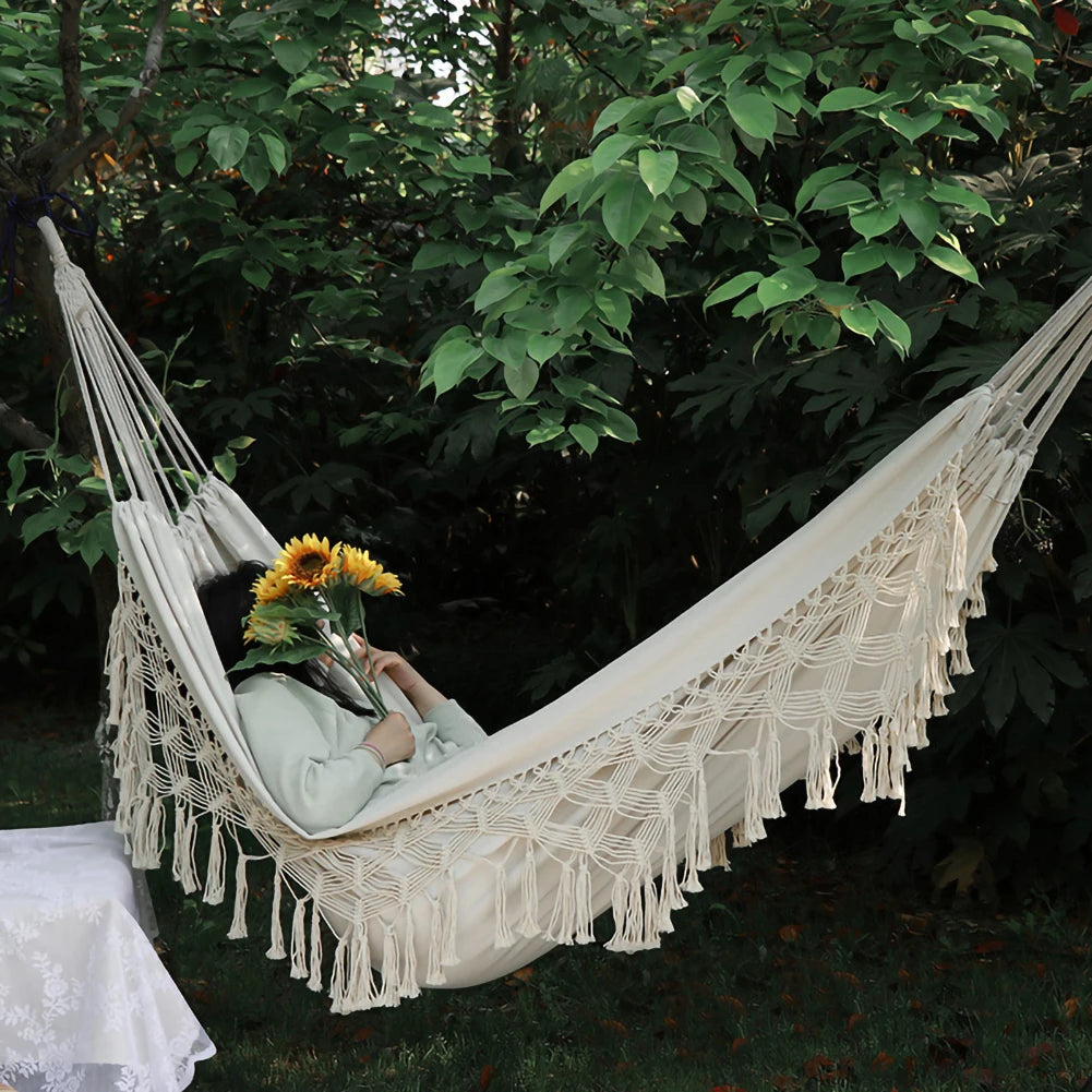 Large 2 Person Hammock Boho Style Brazilian Macrame Fringed Deluxe Double Hammock Net Swing Chair Indoor Hanging Swing delivery