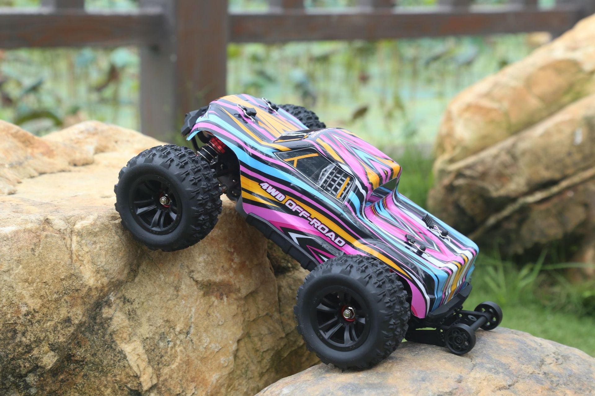 Hyper Go MJX 16207 16208 16209 16210 1/16 4WD RC Car 70KM/H Brushless  RC Racing Car Remote Control Cars Off-Road Truck Toys