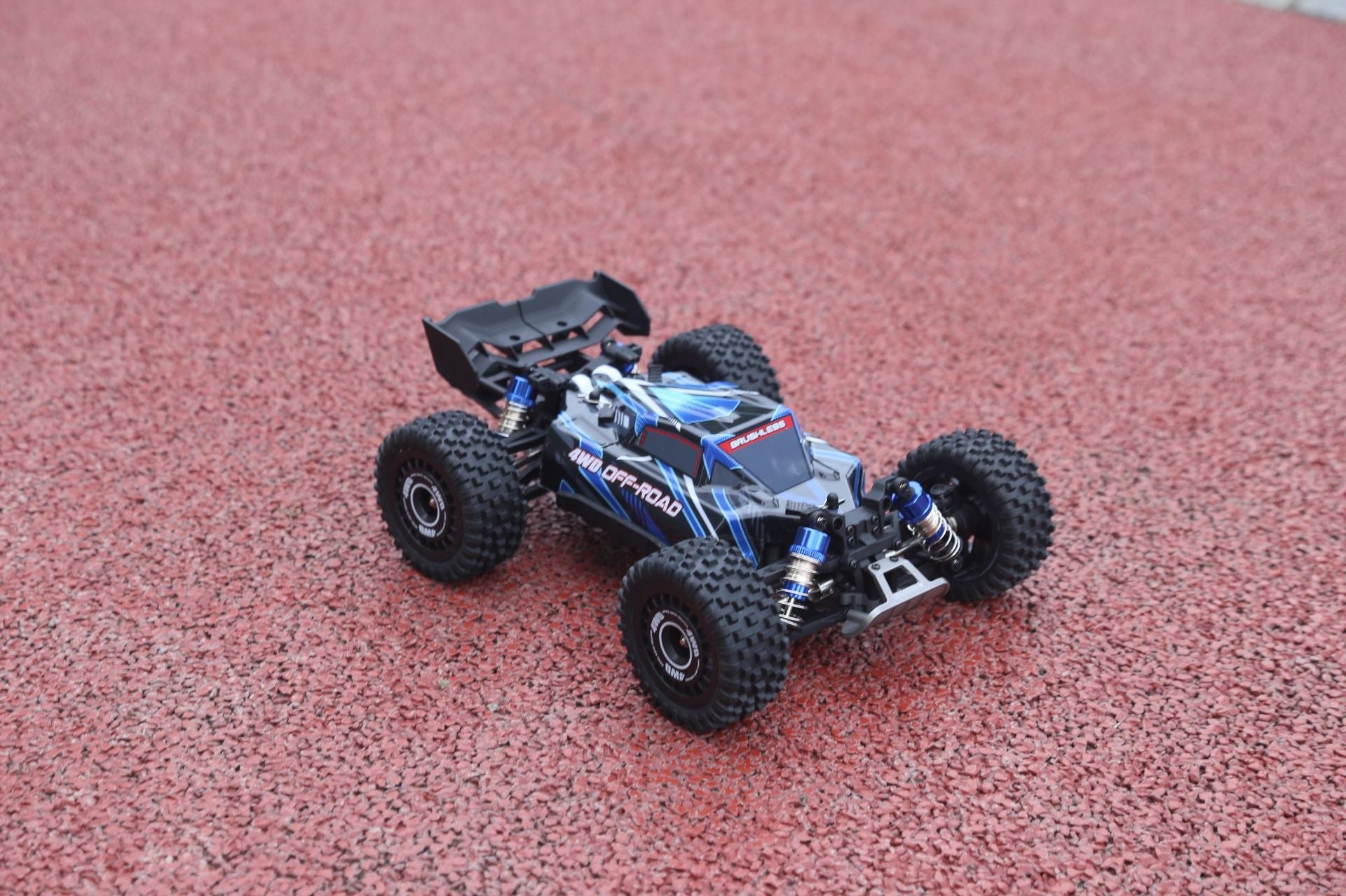 Hyper Go MJX 16207 16208 16209 16210 1/16 4WD RC Car 70KM/H Brushless  RC Racing Car Remote Control Cars Off-Road Truck Toys