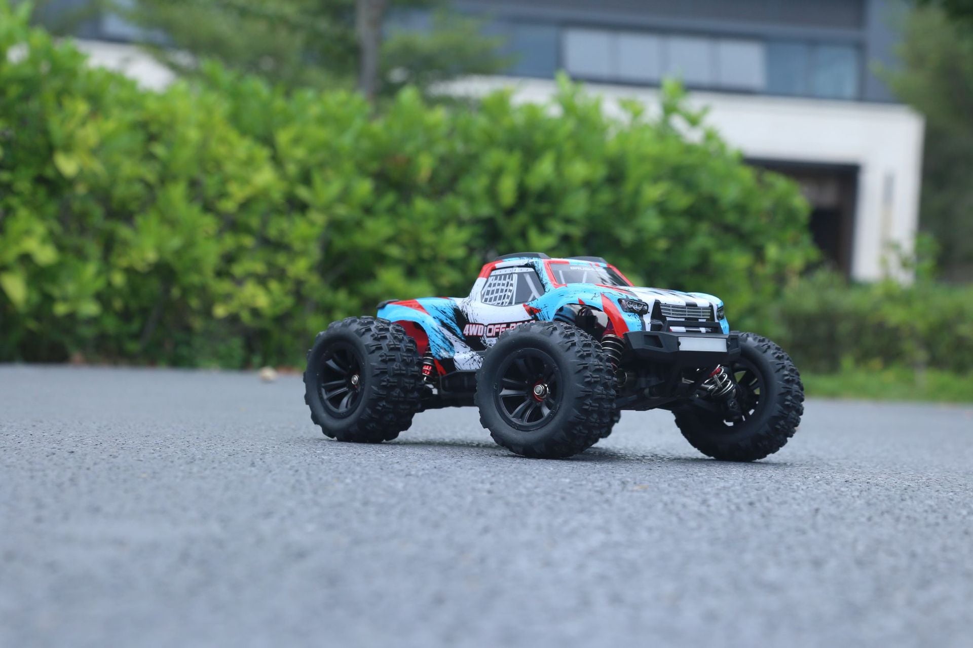 Hyper Go MJX 16207 16208 16209 16210 1/16 4WD RC Car 70KM/H Brushless  RC Racing Car Remote Control Cars Off-Road Truck Toys