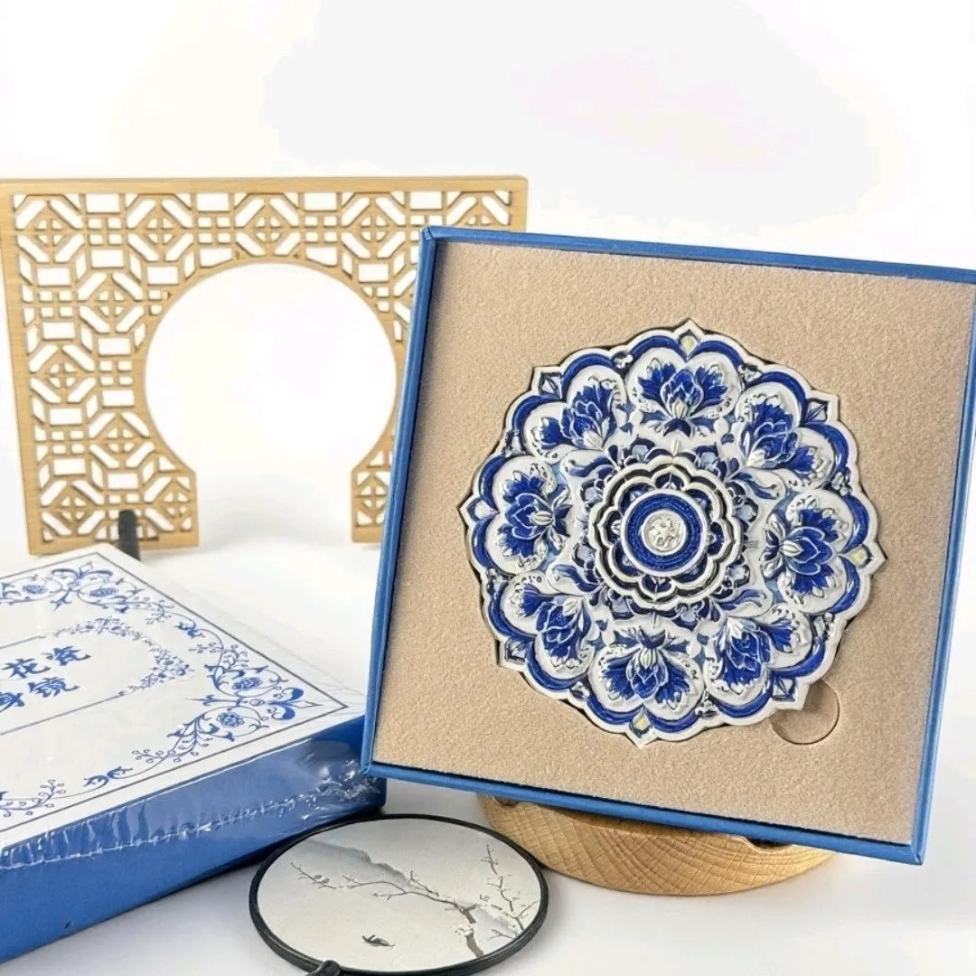 Chinese blue and white porcelain portable mirror, antique style makeup mirror, souvenir, portable companion gift, ceramic