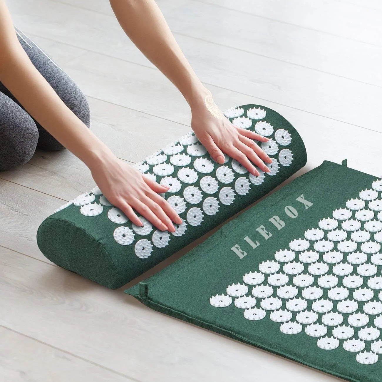 Acupressure Mat Massage Acupuncture Mat and Pillow Set  with Spike Points for Neck, Back and Stress Relief
