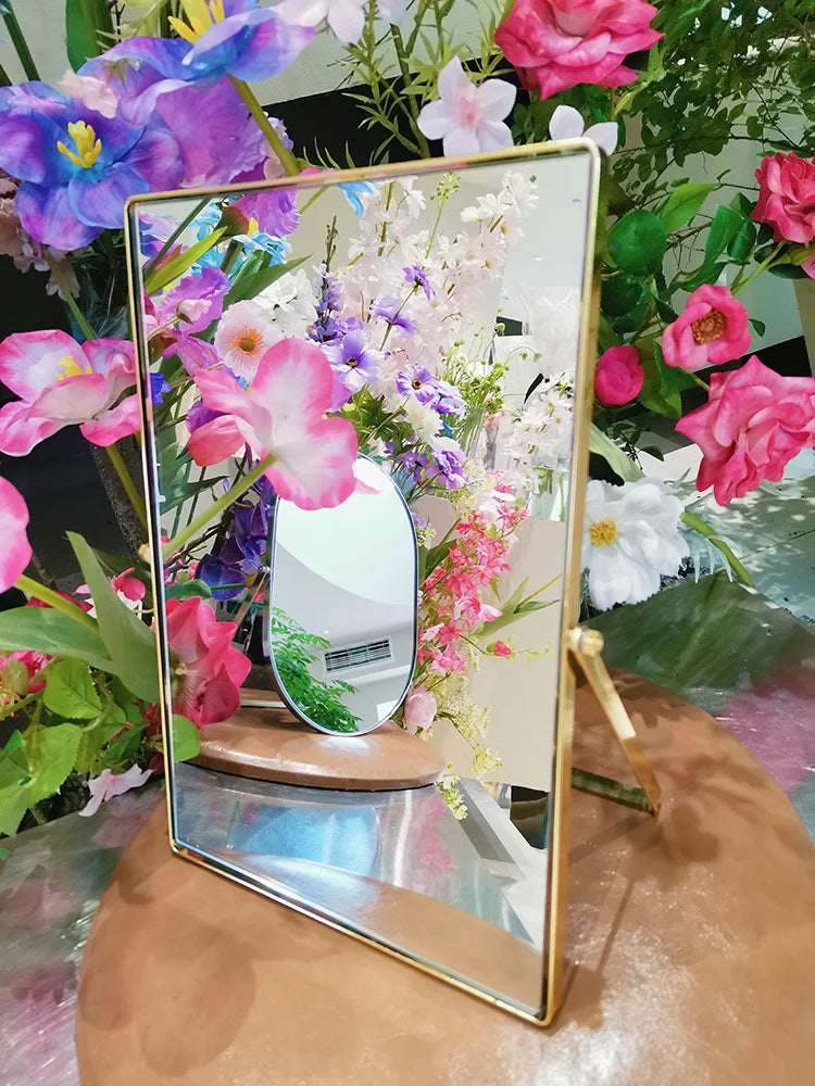 High-end Metal Makeup Mirrow Oval Rorate Standing Mirror Bathroom Desk Luxury Hairdressing Mirror Mural Home Decor for Girls