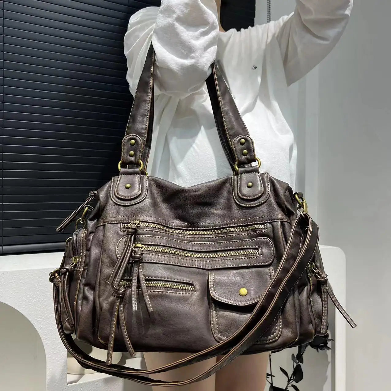 Y2K Hot Girl Single Shoulder Crossbody Bag Vintage Washed Leather Motorcycle Bag Large Capacity Multi Pocket Bag