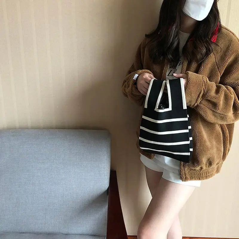 Women Handmade Knitted Small Handbag Casual Wrist Bag Wide Stripe Stripe Shopper Mini Tote Student Reusable Shoulder Bag