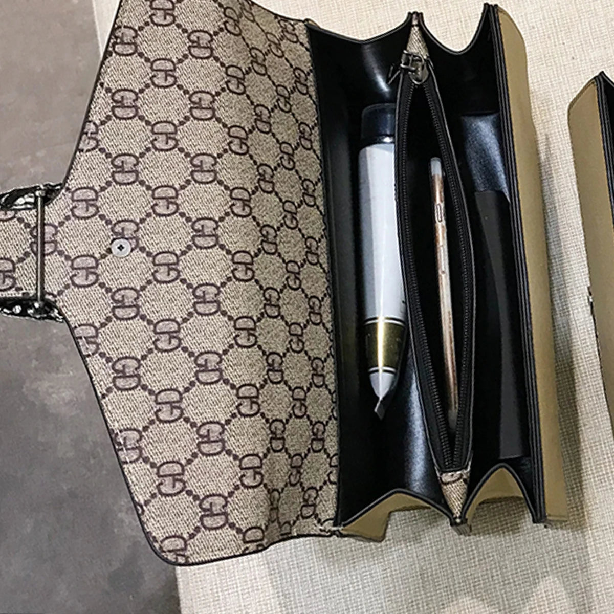 Vintage PU Crossbody Bag for Women - Lightweight Shoulder Bag with Magnetic Snap & Multiple Compartments Daily Essentials