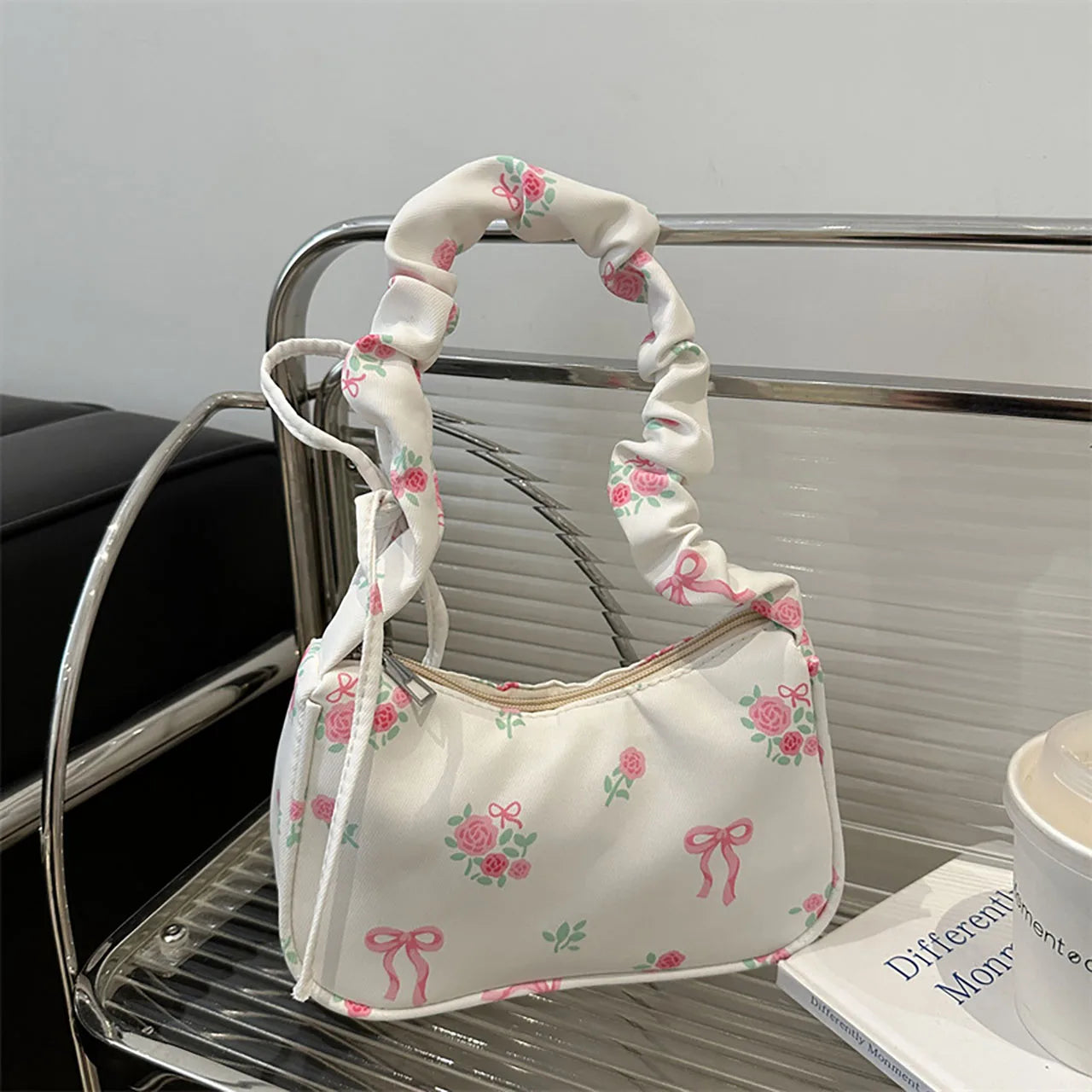 New Korean Girl Handbags Cute Flower Bow Print Crossbody Bags Canvas Shoulder Bags Outdoor Travel Women Keys Phone Messenger Bag