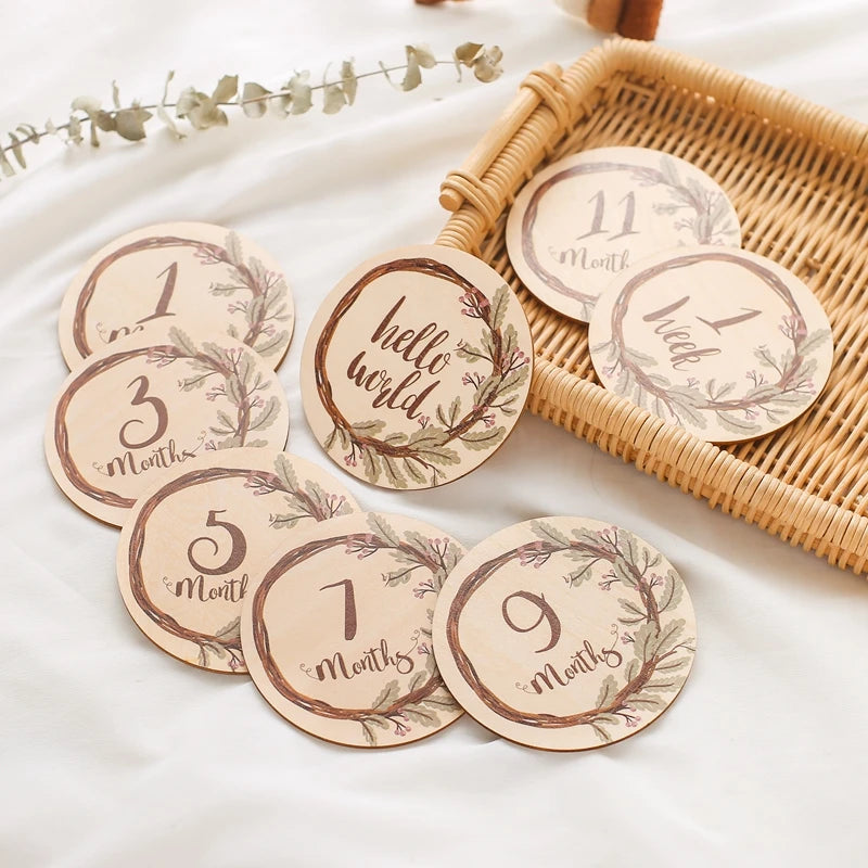 Baby Wooden Monthly Memorial Milestone Cards Flower Monthly Newborn Engraved Age Photography Accessories Baby Birthing Gift