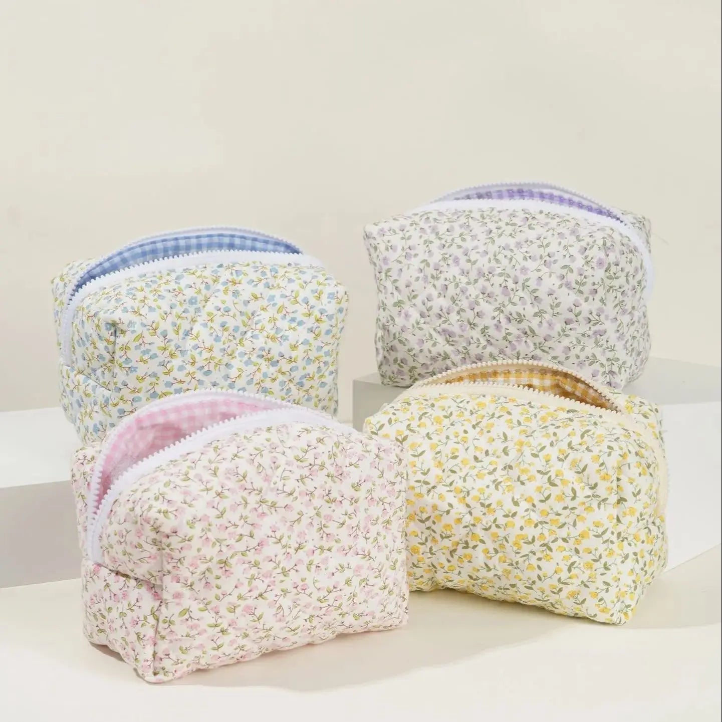 Storage Organizer Floral Puffy Quilted Makeup Bag Flower Printed Cosmetic Pouch Large Travel Cosmetic Bag Makeup Accessory