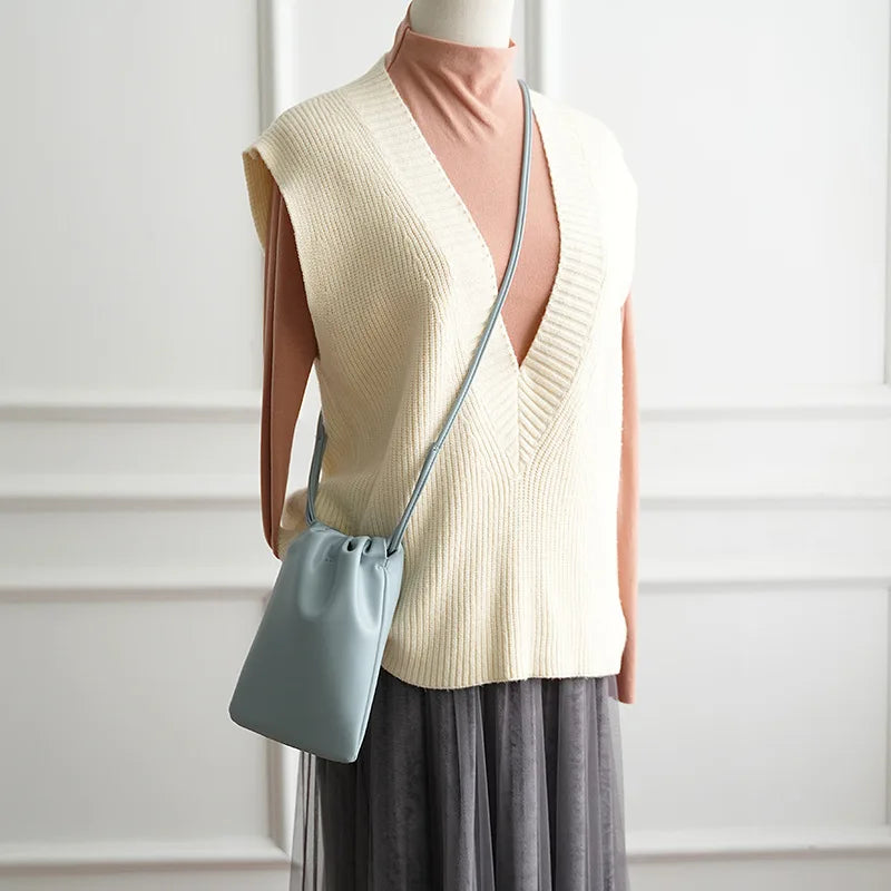 Casual Drawstring Bag Style Women Crossbody Bag Candy Color Lady Mini Bucket Bag for Mobile Phone Female Shoulder Purse Wallet