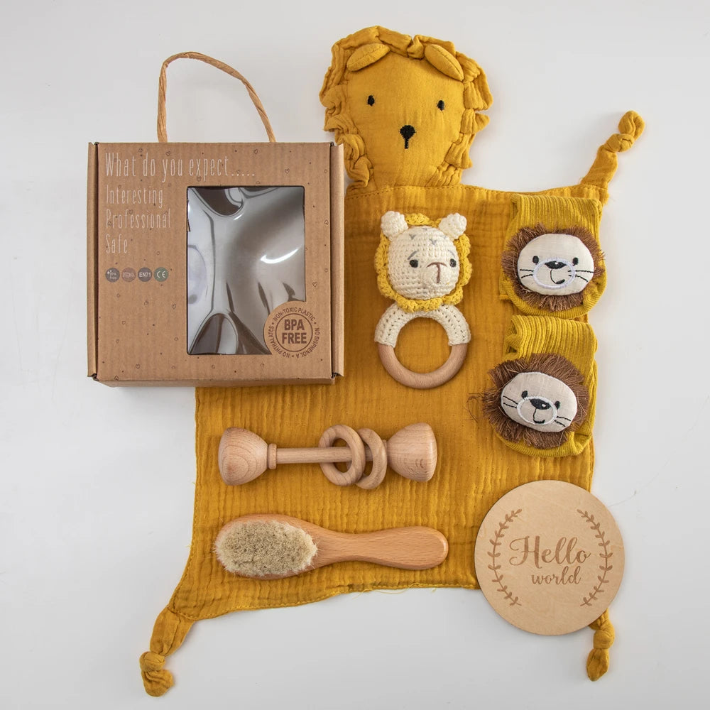 Newborn Bath Set Baby Drool Towel,Socks,Rattle,Brush,Mileage Card Gifts Box Photography Props Accessories Wooden Children's Gift