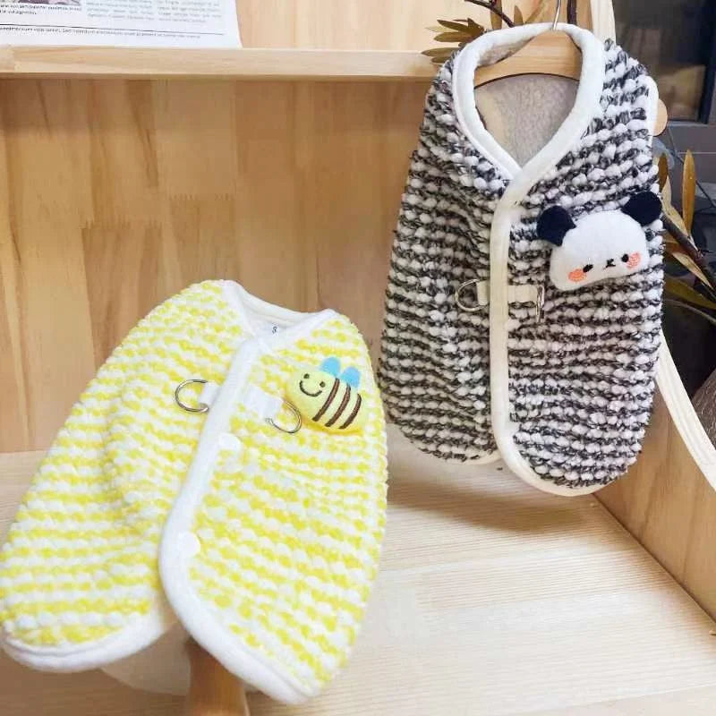 Cute Plaid Dog Jacket Coat Warm Cotton Dog Clothes Autumn Puppy Vest Jacket Bee Pattern Cat Cardigan Coat Chihuahua Pet Apparel
