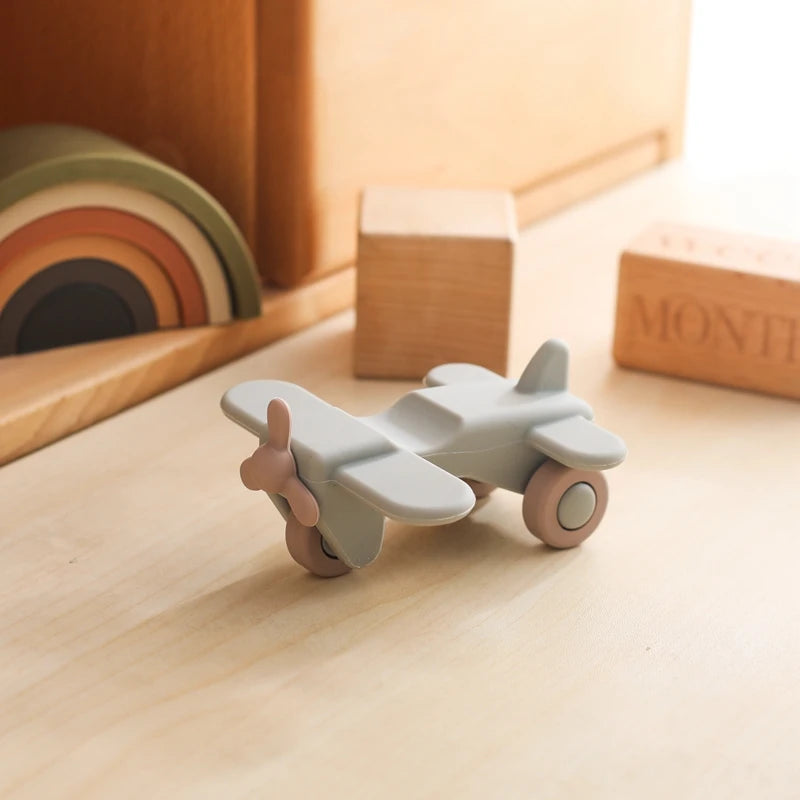 1Pcs Food Grade Baby Silicone Teether Toy Cartoon Car Nursing Teething Ring BPA Free Newborn Health Molar Chewing Accessorie Toy