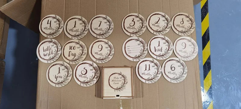 Baby Wooden Monthly Memorial Milestone Cards Flower Monthly Newborn Engraved Age Photography Accessories Baby Birthing Gift