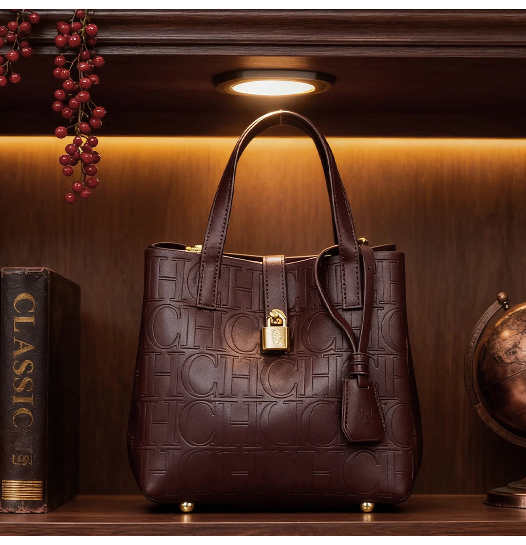 Embossed Ladies Crossbody Bag Letter Printing Design Ladies Handbag Large Capacity Tote Bag Elegant Temperament Ladies Should