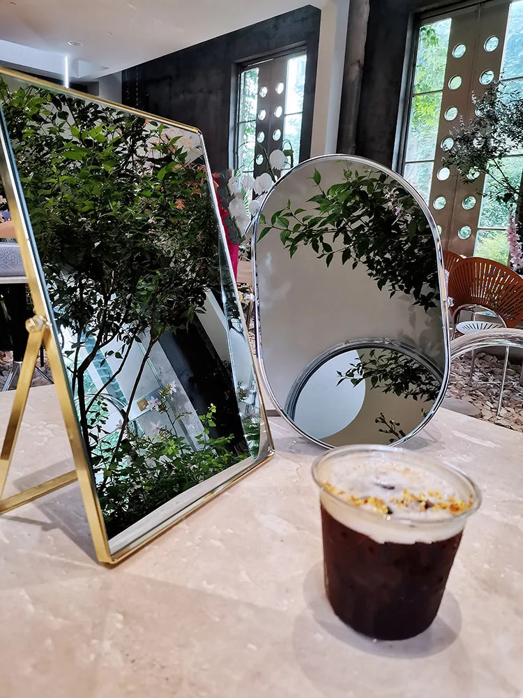 High-end Metal Makeup Mirrow Oval Rorate Standing Mirror Bathroom Desk Luxury Hairdressing Mirror Mural Home Decor for Girls