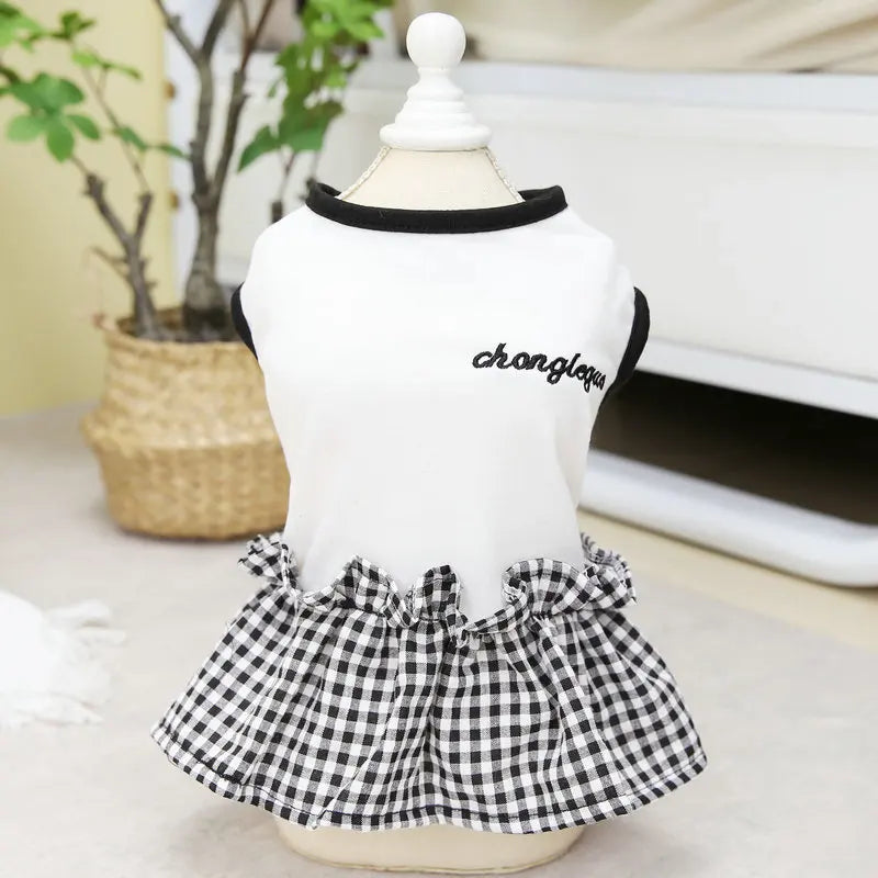 Dog Strawberry Dress Puppy Summer Clothes Luxury Dog Skirt Pet Dog Apparel Bow Dog Suspenders Chihuahua Bichon Girls Dog Costume