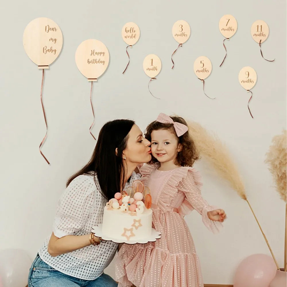 Baby Wooden Monthly Memorial Milestone Cards Flower Monthly Newborn Engraved Age Photography Accessories Baby Birthing Gift