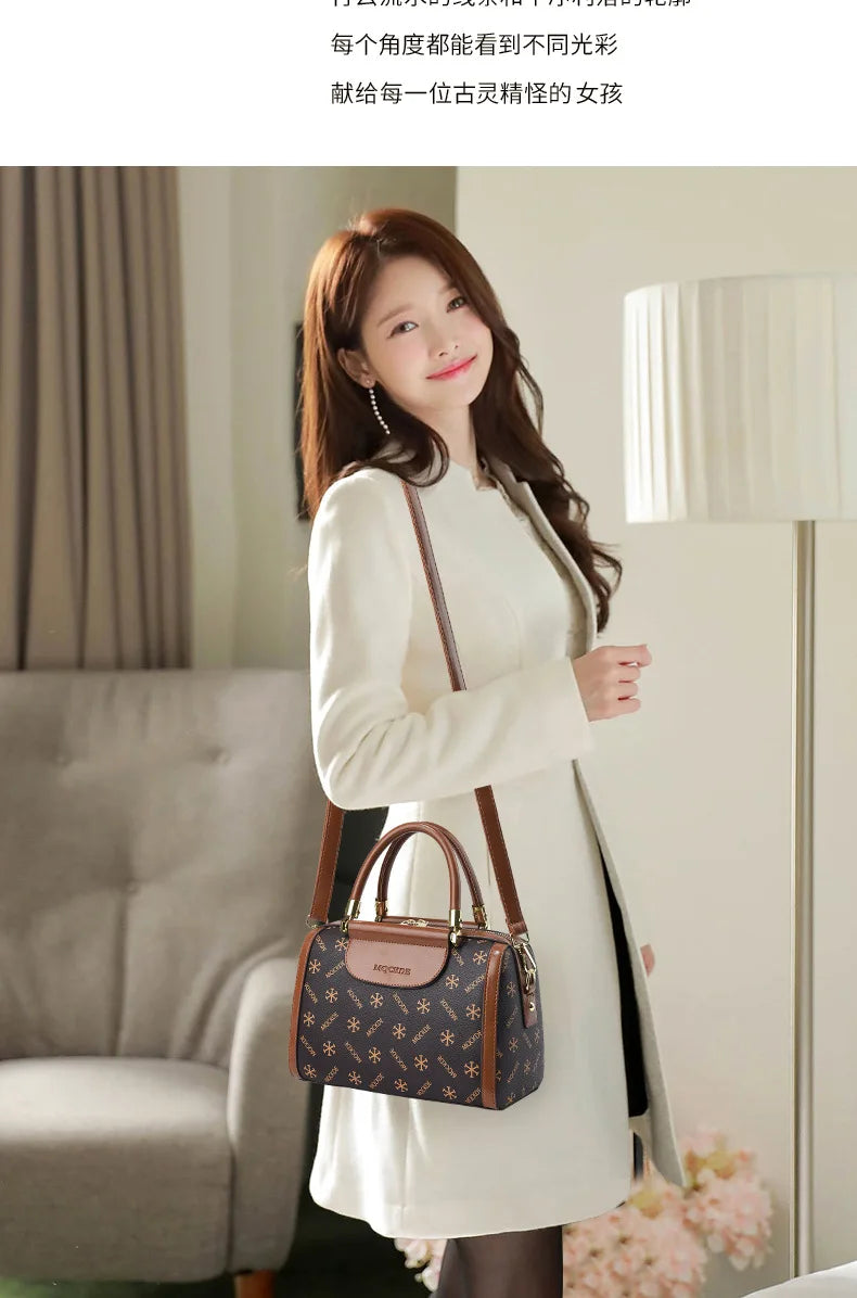 2024 Fashion New Boston Pillow Bag Soft Leather Women's Handbag Versatile Classic Shoulder Bag Large Capacity Crossbody Bag