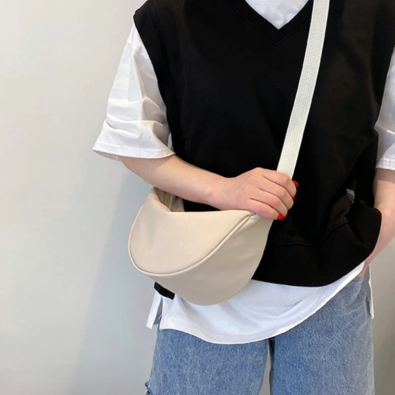 Fashionable Casual Shoulder Bag, Lightweight and Versatile, Suitable for Daily Outings, with Adjustable Shoulder Straps