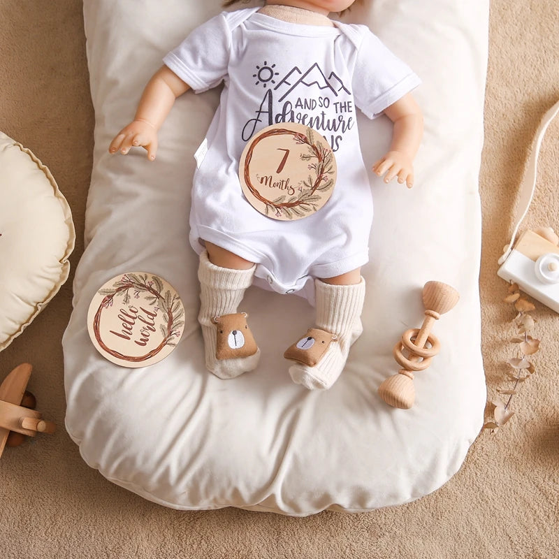 Baby Wooden Monthly Memorial Milestone Cards Flower Monthly Newborn Engraved Age Photography Accessories Baby Birthing Gift