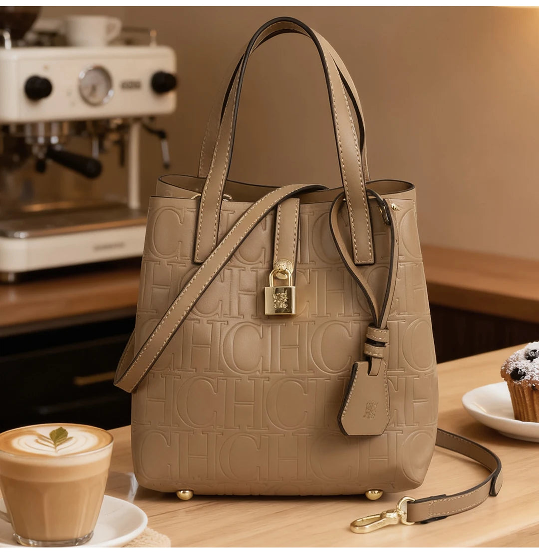 Embossed Ladies Crossbody Bag Letter Printing Design Ladies Handbag Large Capacity Tote Bag Elegant Temperament Ladies Should