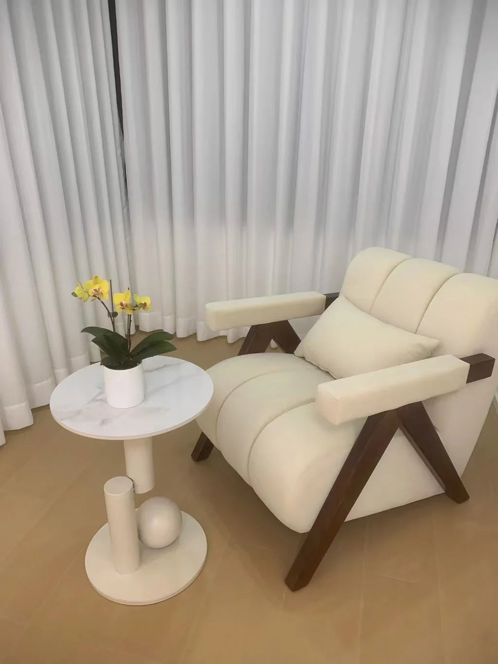 Home Balcony Nordic Wood Living Room Chairs Modern Living Room Sofas Single Leisure Back Armchair Fabric Sofa Chair Furniture