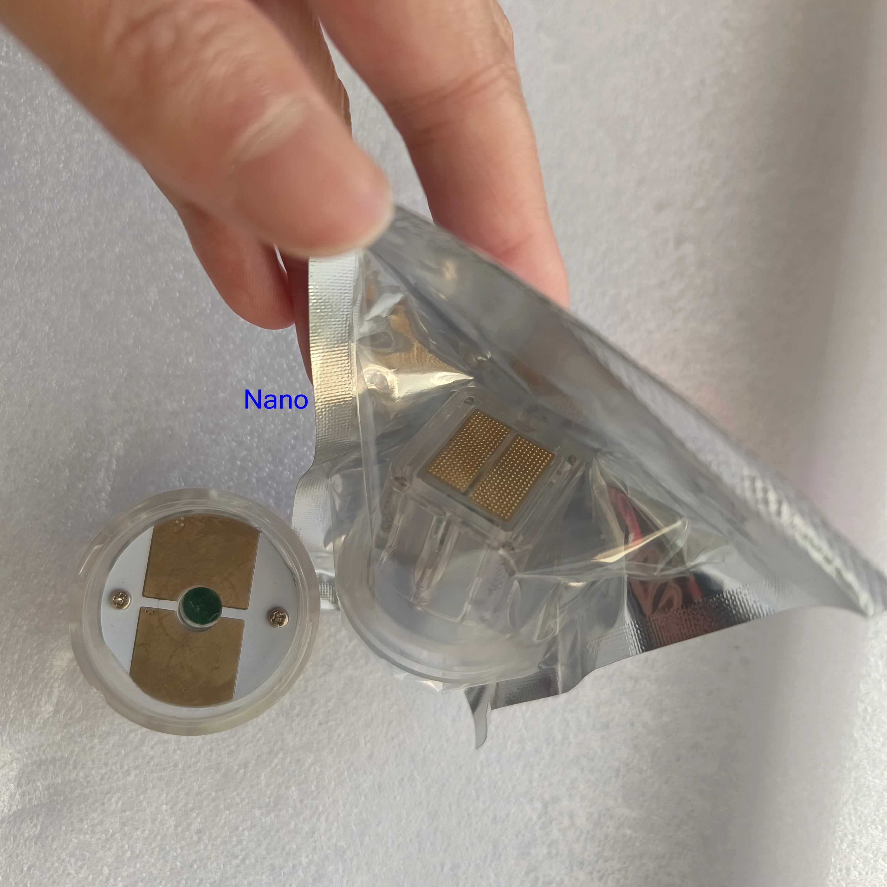 Less Pain Non-Insulated Micro Cartridge 10Pins 25Pins 64Pins Nano Tips For Micro Fractional RF Radio Frequency Machine