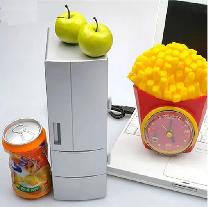 Factory sales direct Mini USB fridge creative Mini Fridge Mini medicine cosmetics refrigerator