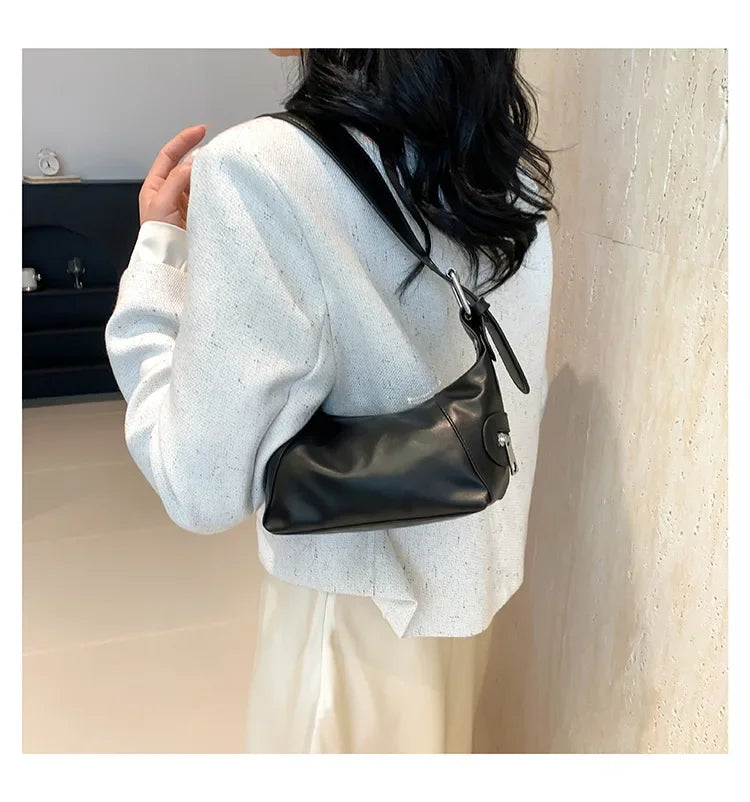 New women's armpit bag retro shoulder bag leather zipper handbag