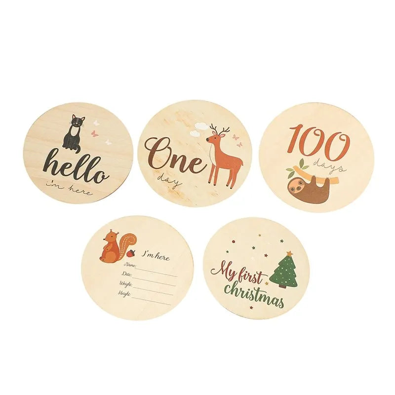 Baby Wooden Memorial Monthly Cards Moon Shape Monthly Newborn Engraved Age Photography Props Accessories Baby Birthing Gift
