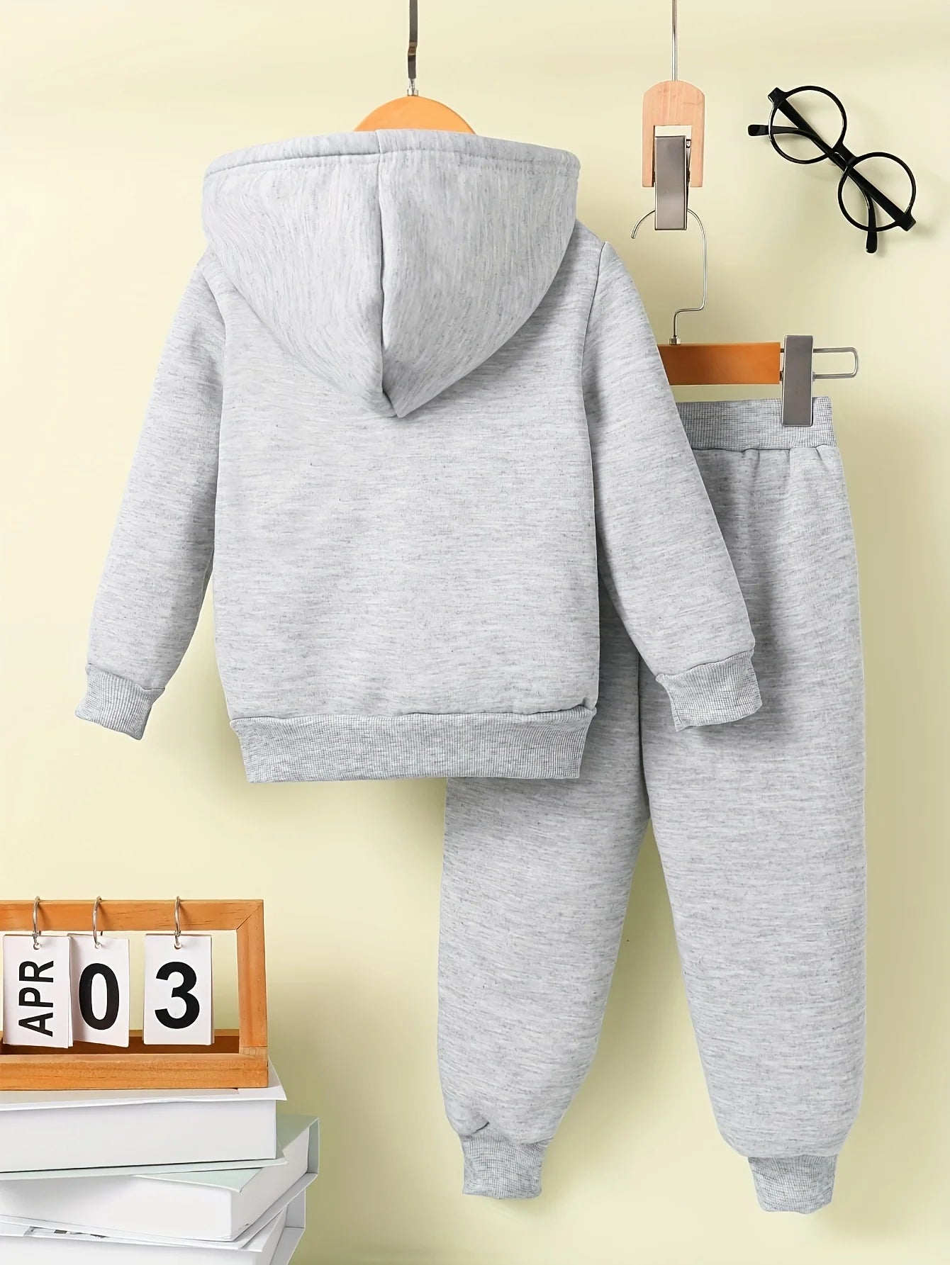 Baby girl cute cartoon cat pattern long sleeved fleece hooded sweatshirt+casual simple pants set, spring and autumn two-piece se