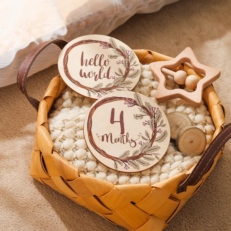Baby Wooden Monthly Memorial Milestone Cards Flower Monthly Newborn Engraved Age Photography Accessories Baby Birthing Gift