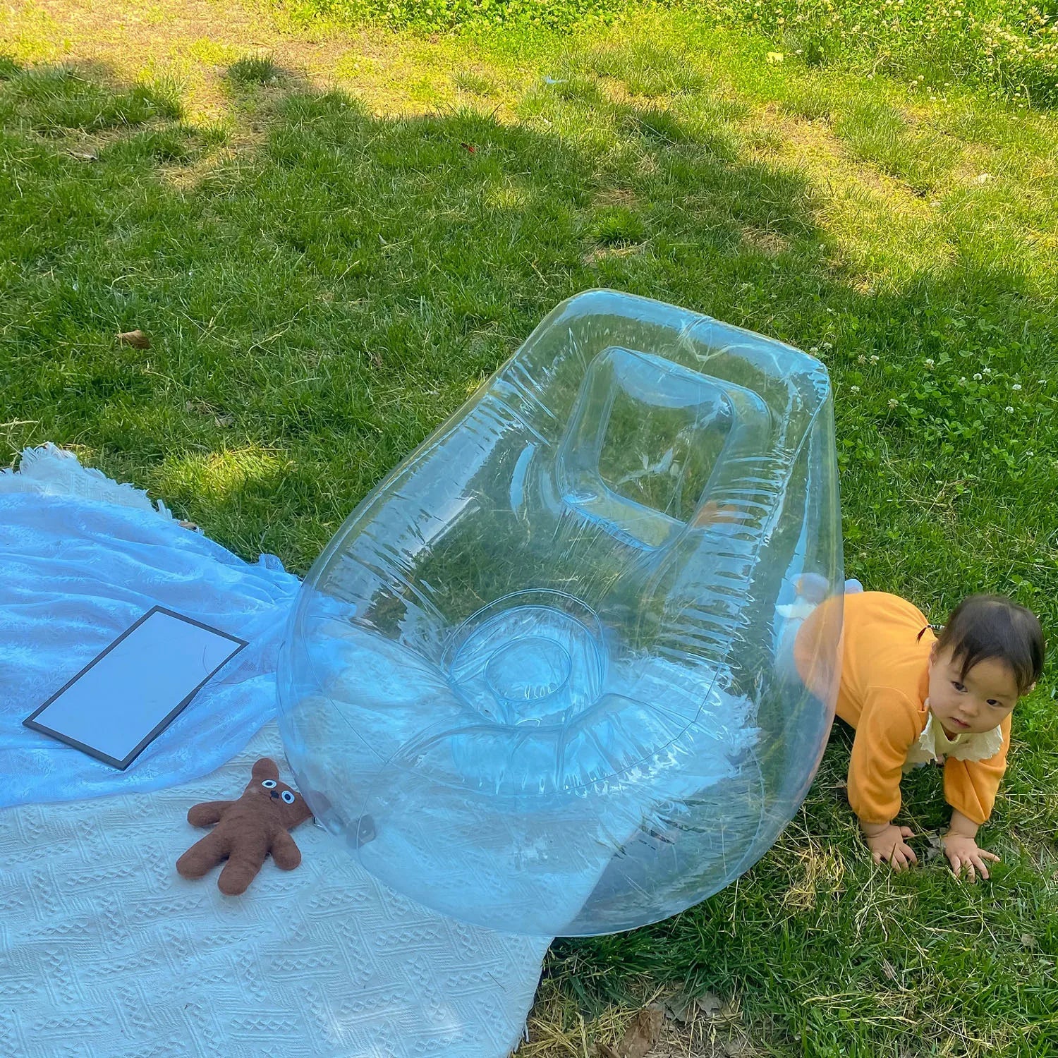 Transparent Inflatable Lounge Chair, Indoor and Outdoor Clear PVC Inflatable Single Sofa for Adult