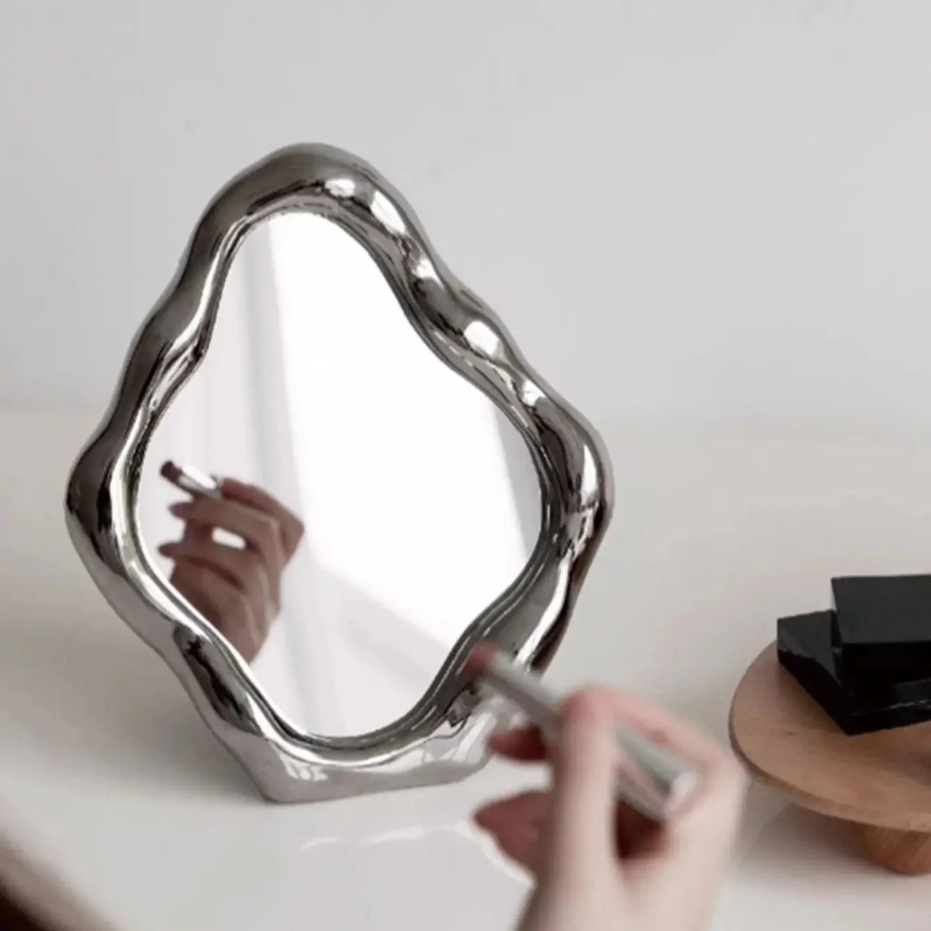 Irregular vintage dresser mirror high color French makeup mirror bedroom desktop decorative ornaments