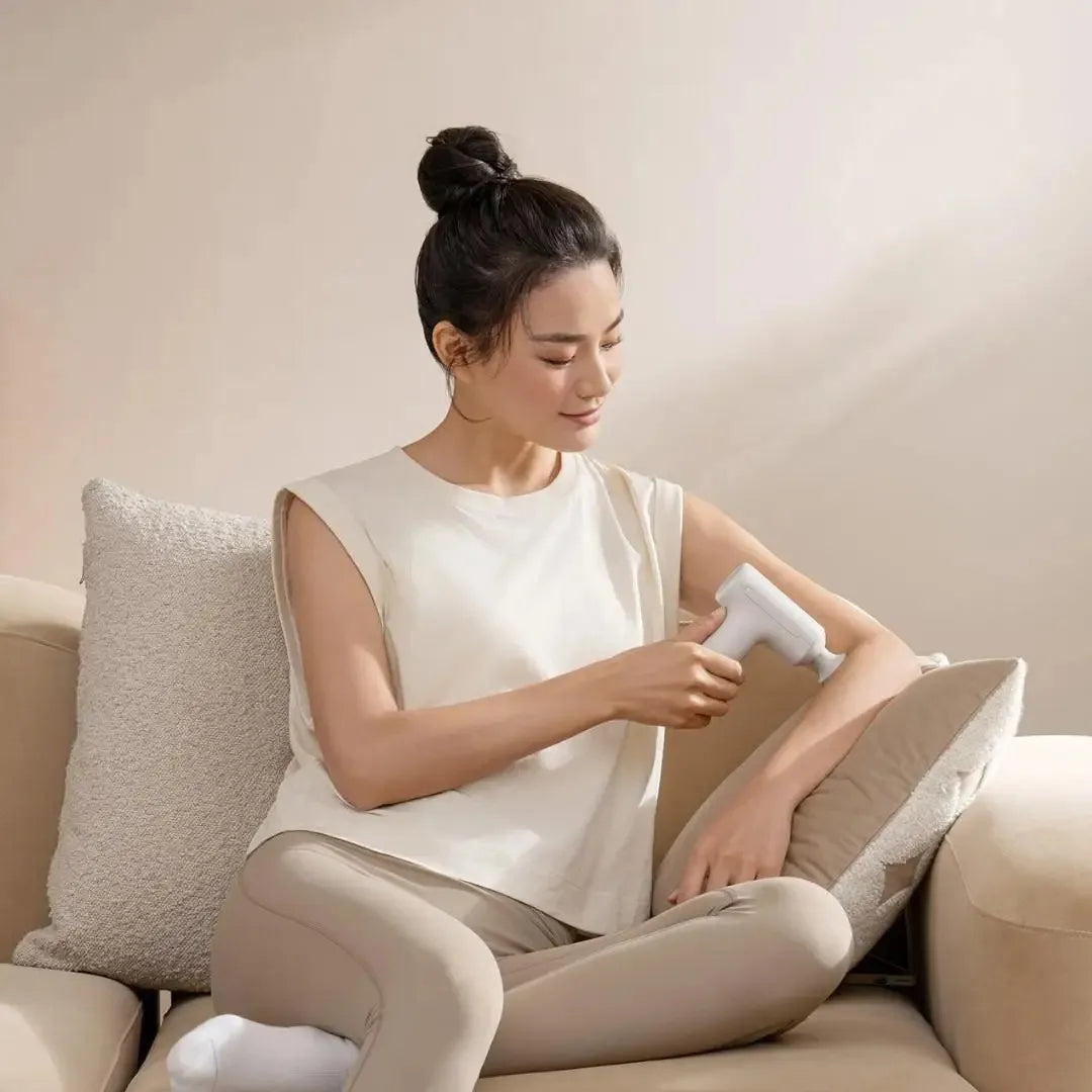 XIAOMI Mijia Mini Fascia Gun 3 Portable Muscle Massage Gun Thrust Brushless Silent Motor 3 Massager Heads Relax Body Type-C CN