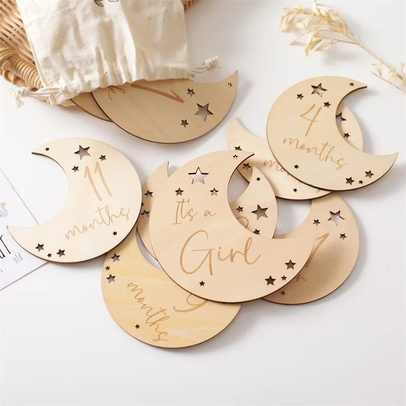 Baby Wooden Memorial Monthly Cards Moon Shape Monthly Newborn Engraved Age Photography Props Accessories Baby Birthing Gift