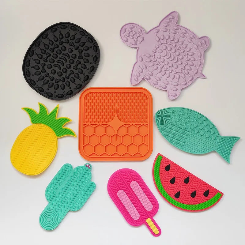 Suitable for pets weighing less than 3 kilograms Mat Cats Slow Food Bowls Suction Cup Feeding Food Silicone Lick，product small