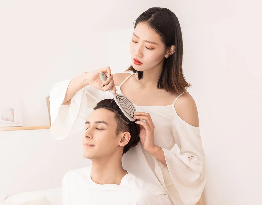 Youpin Xinzhi Relaxing Elastic Massage Comb Portable Hair Brush Massage Brush Magic Brushes Head Combs