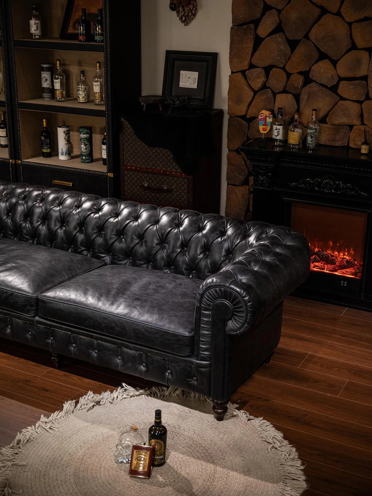 American classic tufted sofa, vintage cigar bar whiskey straight row sofa, oil wax leather café sofa