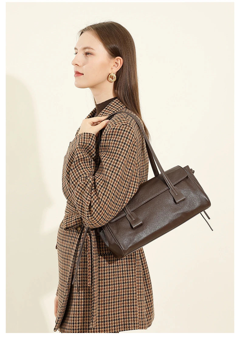 2025 New Genuine Leather Women's Shoulder Bag Large Capacity Cowhide Luxury Handbag Long Strip Black Baguette Bag Female