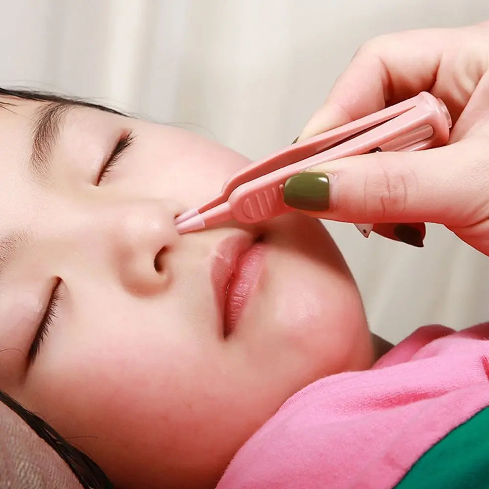 1PC Baby Dig Booger Clip Infants Clean Ear Nose Navel Safety Tweezers Safe Forceps Cleaning Supplies Forceps With LED Light