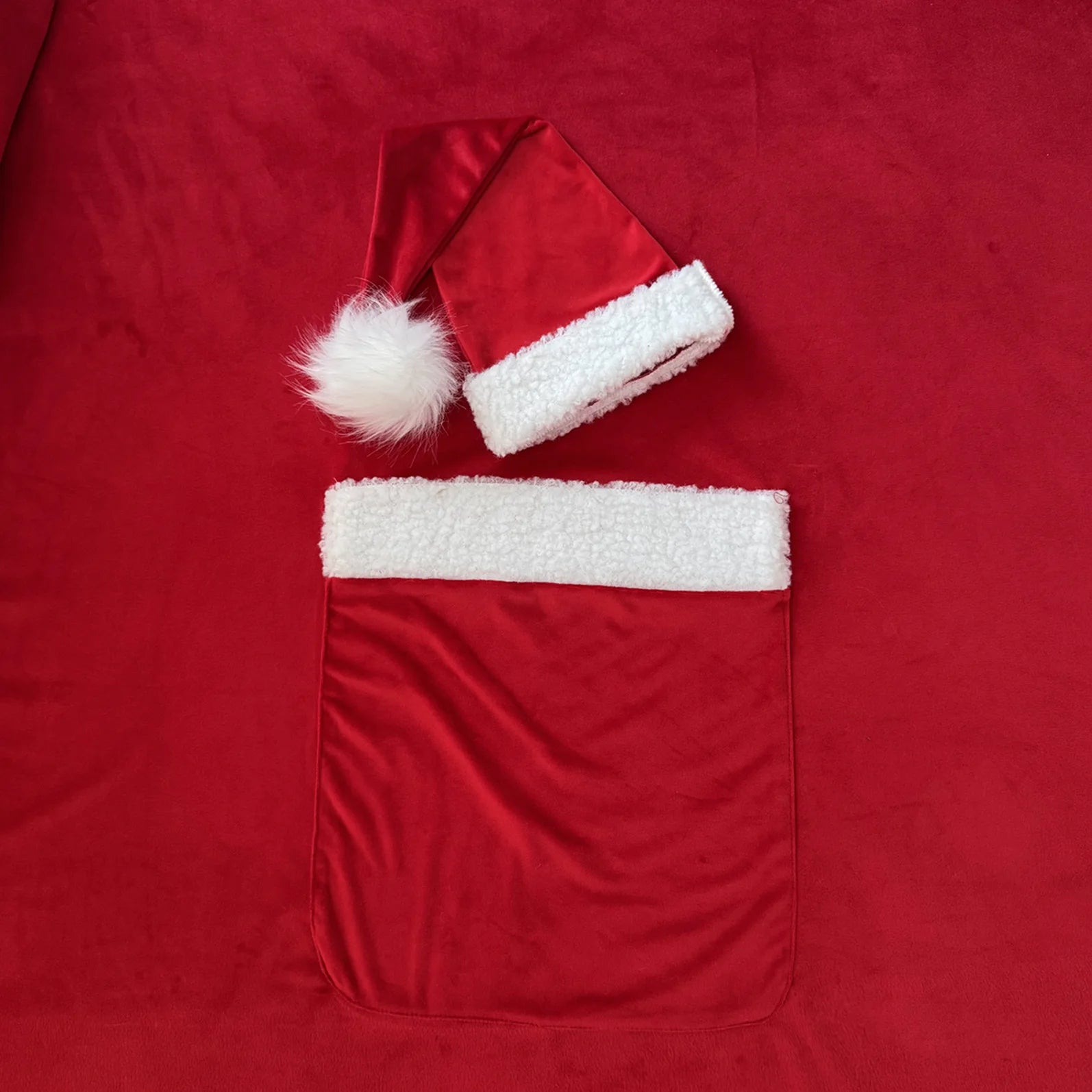 Newborn Photography Clothing Set Christmas Hat+Pocket Background Cloth 2Pcs Infant Studio Baby Photo Prop Accessory Santa Outfit