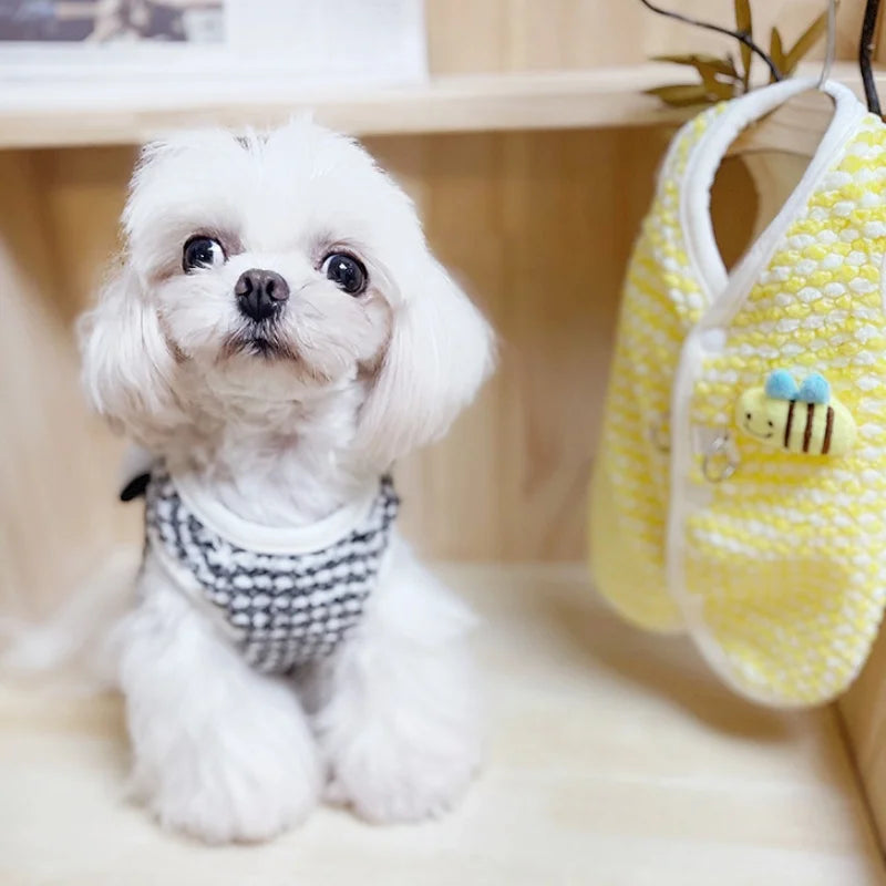 Cute Plaid Dog Jacket Coat Warm Cotton Dog Clothes Autumn Puppy Vest Jacket Bee Pattern Cat Cardigan Coat Chihuahua Pet Apparel