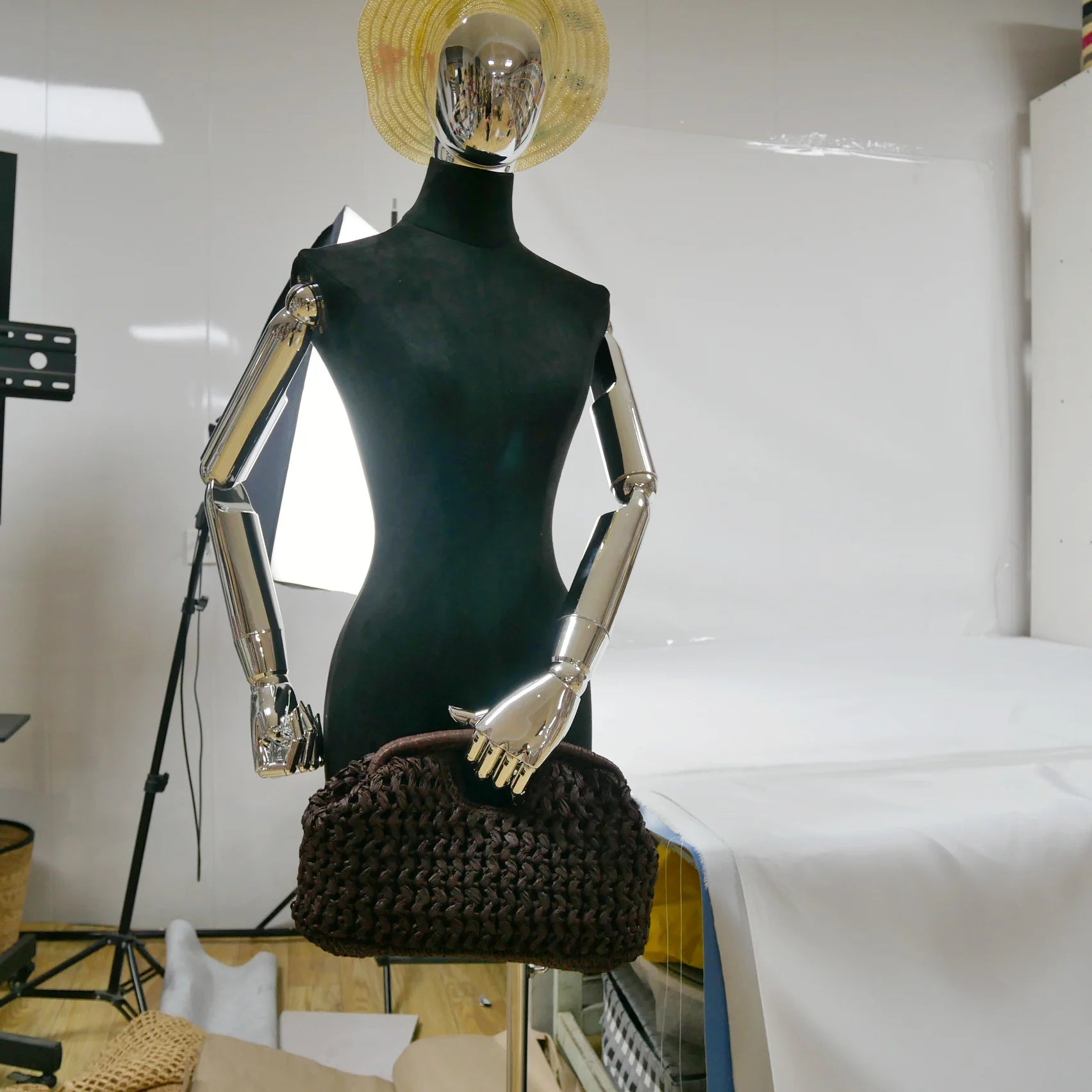 Elegant Ladies Chain Woven Handbag Straw Shoulder Bag Fashionable Raffia Crossbody Beach Bag Summer New Versatile Women's Bag