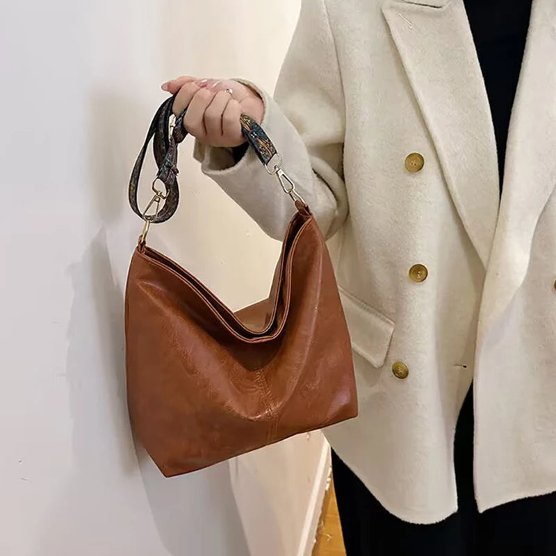 Neutral Style Men's and Women's Pu Tote Bag, Suitable for Travel and Photography, Single Shoulder Bag with Ethnic Style Strap