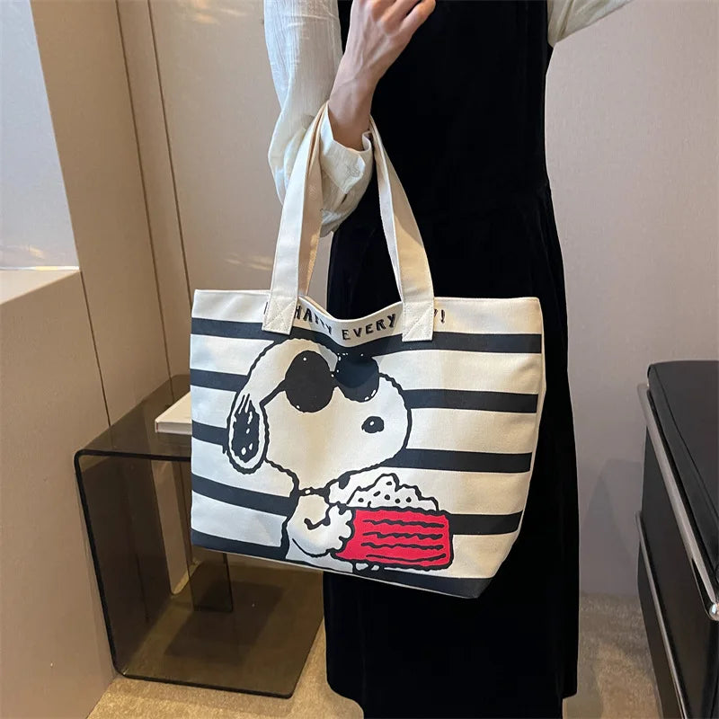 Disney Snoopy Cute Cartoon Large Capacity Canvas Bag for Female Students To Hold Books Tote Mommy Bag