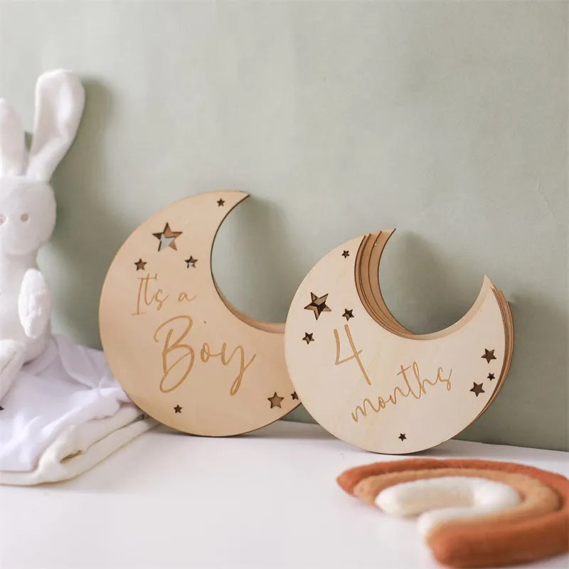 Baby Wooden Memorial Monthly Cards Moon Shape Monthly Newborn Engraved Age Photography Props Accessories Baby Birthing Gift