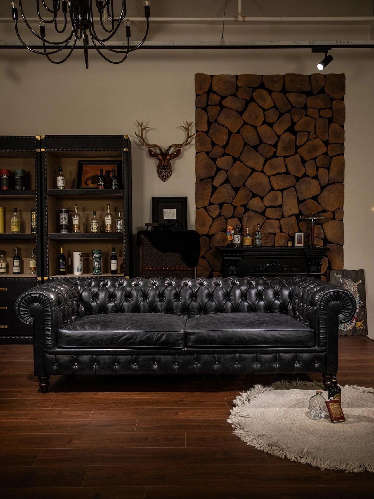 American classic tufted sofa, vintage cigar bar whiskey straight row sofa, oil wax leather café sofa